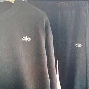 ALO Yoga Men's Charcoal Crewneck Sweater
